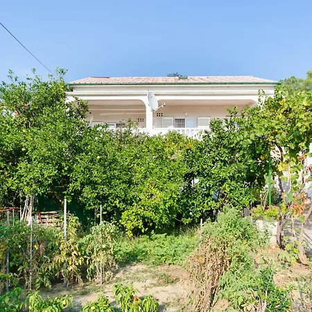 Luce Апартаменты Лопар