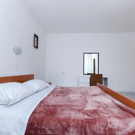 Luce Апартаменты Лопар